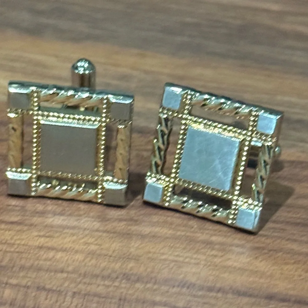 Lot of 8 Vintage Gold and Silver Cufflinks Sets plus a Tie tack clutch w/ chain
